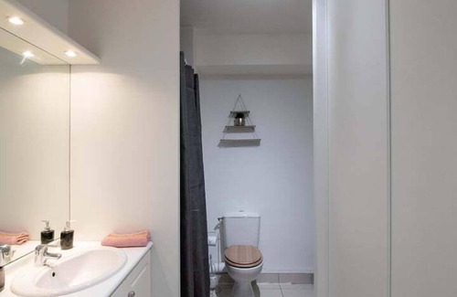 Cuire Apartment | The Coste - Cosy modern apartment in Caluire