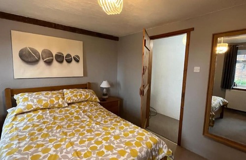 Boreham Street House | The Cosy Cowshed on the 1066 Country Walk