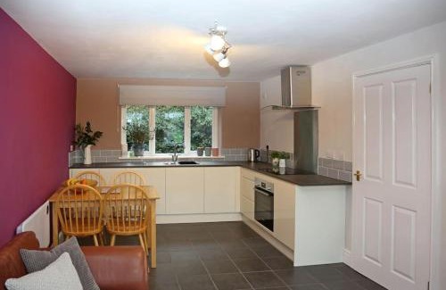 Martham Apartment | The Cosy West Wing, dog friendly