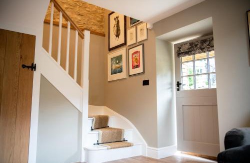 Chard Bed & Breakfast | The Cotley Inn