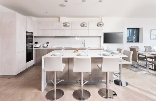 Cirencester House | The Cotswolds Manor (ML26), Lower Mill Estate.