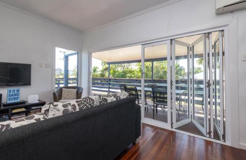 Bargara House | The Cottage 16 Clarke Street Bargara