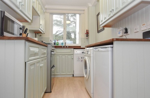 Bembridge Ski Chalet | The Cottage a superb family coastal retreat