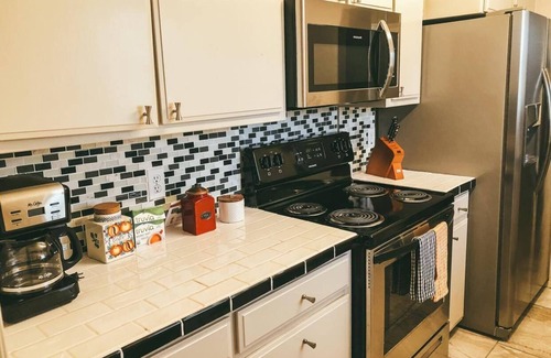 Weatherford House | The Cottage at Clark Gardens