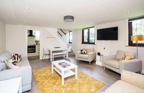 Upper Dicker House | The Cottage at Gildridge Private Hot tub