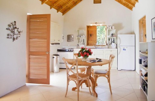 Bath Apartment | The cottage at Hamilton Lodge