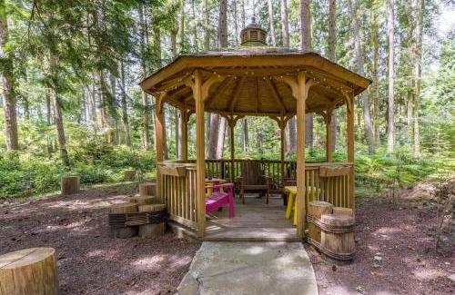 Langley House | The Cottage at Herons Roost by AvantStay