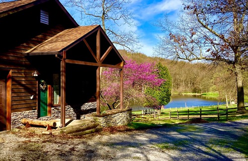 Racine Cottage | The Cottage at Lake Tranquility