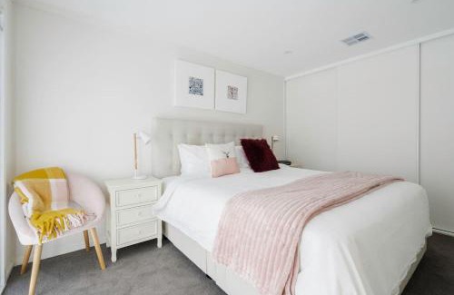 Tuerong House | The Cottage at Oak Tree Farm - Vineyards & Wildlife