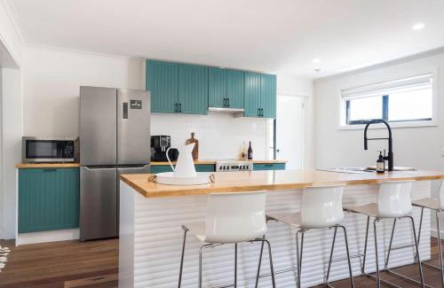 Tuerong House | The Cottage at Oak Tree Farm - Vineyards & Wildlife