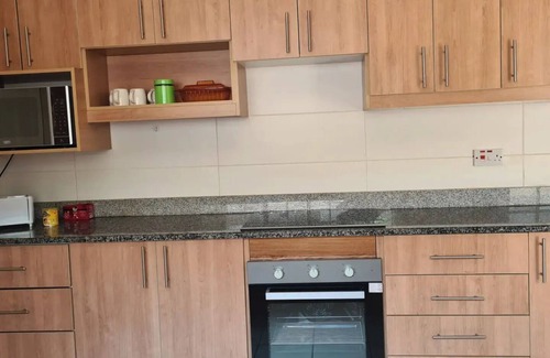 Lilongwe Apartment | The Cottage: Fully furnished modern apartment, restful 3 bedrooms