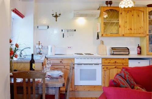 Saint Cyrus House | The Cottage