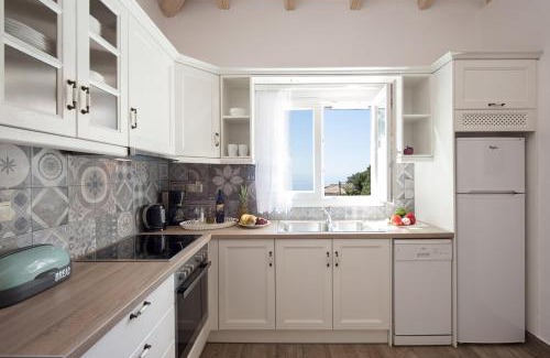 Katavolos Villa | The cottage, Kaminaki Beach