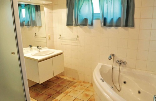 Somme-Leuze House | The cottage La Palette is located in the outskirts of the vacation village Le Bochetay near Heure, i