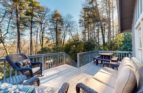 Mirror Lake House | The Cottage on Chowan