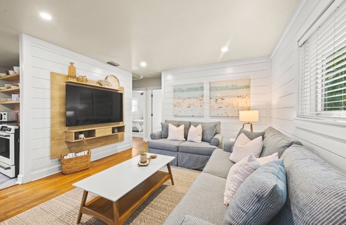 Anna Maria House | The Cottage on Pine - Charming Pine Ave Cottage w/Heated Pool in the Heart of Anna Maria Island