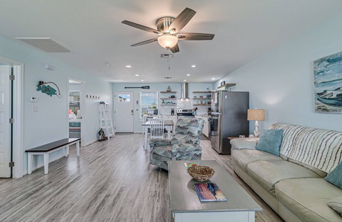 Rockport House | The Cottage on Salt Lake | Private Dock, Grill & Yard | Near Beach