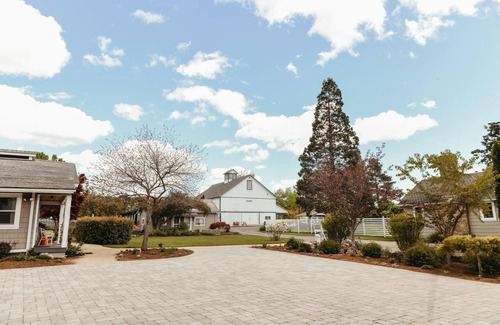 Medford Villa | The Cottage: One bedroom w/mini fridge & private bath.