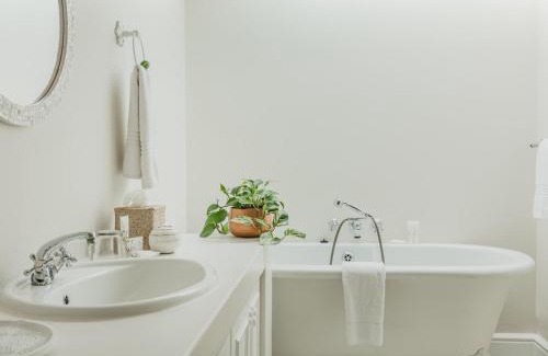 Robberg Beach Hotel | The Cottage Pie Guest House