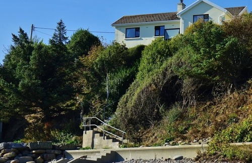 Wiseman's Bridge Cottage | The Cottage - Sea Views, Direct Access to Beach