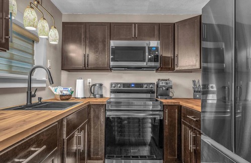 Seal Rock House | The Cottage Seal Rock: Ideal blend of Pacific Northwest charm.