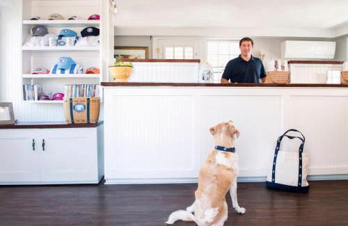 Nantucket Town Hotel | The Cottages at Nantucket Boat Basin