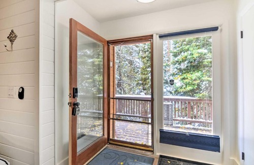 Beaver Apartment | The Cottages Ski-InandOut Retreat - Hike and Explore!