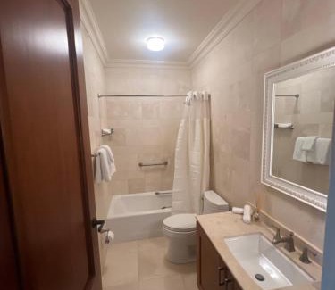 Zarzal Apartment | The Country Club Residences at Grand Reserve