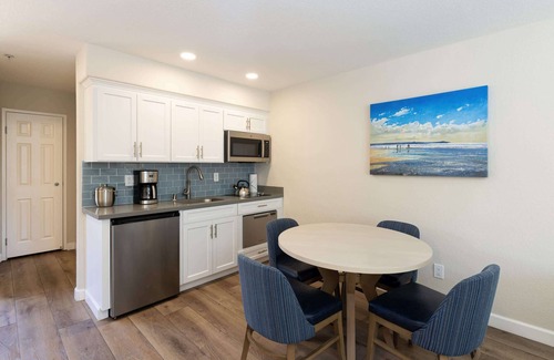 Rio del Mar Apartment | The Couple's Getaway-Seascape Resort Studio