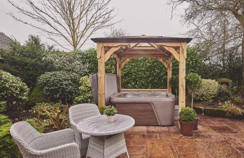 Ashbourne House | The Couple's Retreat