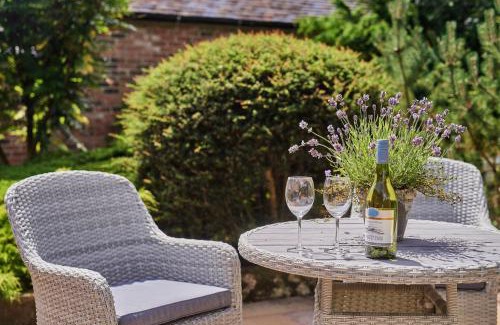 Ashbourne House | The Couple's Retreat