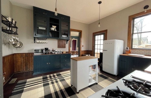 Lodi House | The Couple's Sanctuary at the Preacher's Retreat