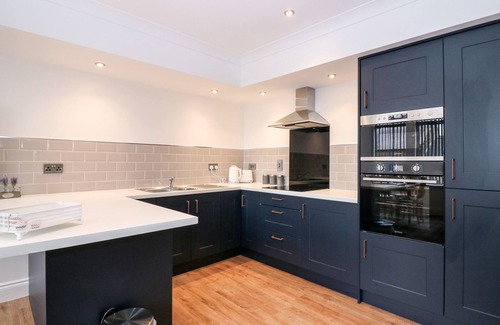 Keith Cottage | THE COURT ROOM AT THE INSTITUTE EXECUTIVE APARTMENTS in Keith