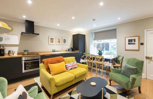 Bath Apartment | The Courtyard Georgian Apartment - 2 Bedrooms