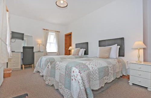 Bunratty House | The Courtyard Guesthouse B&B