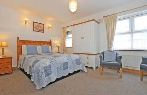 Bunratty House | The Courtyard Guesthouse B&B