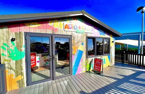 Cayton Bay House | The Cove