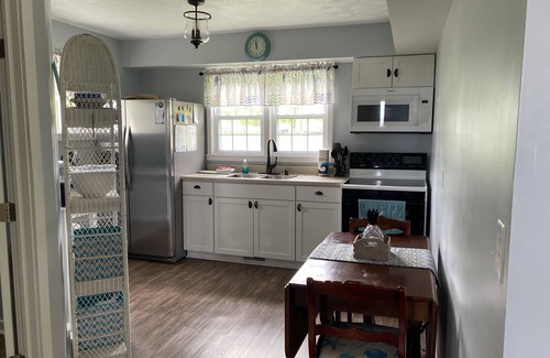 Geneva Cottage | "The Cove House" 2 bedroom cottage