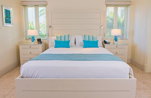 Dickenson Bay Hotel | The Cove Suites at Blue Waters Resort and Spa