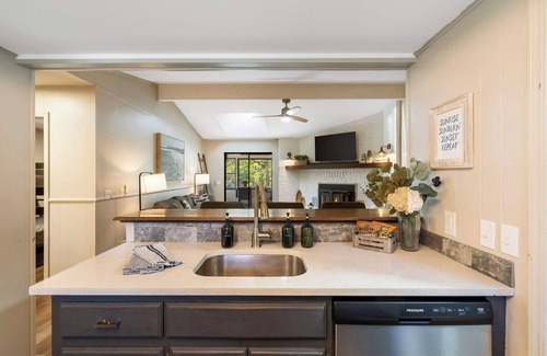 Beaver Shores House | The Coves on Beaver Lake