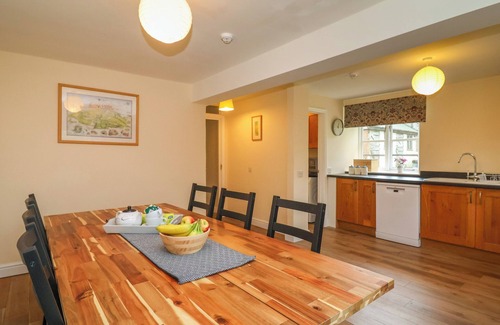 Toller Porcorum Cottage | THE COW SHED, pet friendly, with a garden in Toller Porcorum