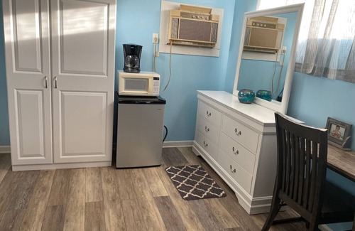 Carrabelle Apartment | The Coyster @ COLE'S LODGE