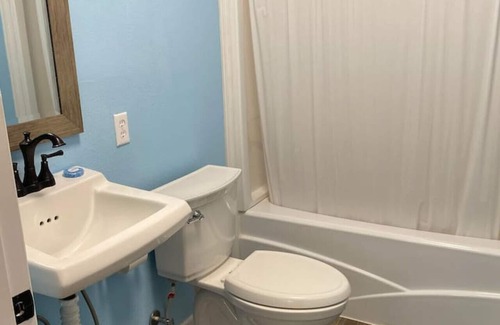 Carrabelle Apartment | The Coyster @ COLE'S LODGE