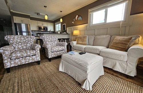 Surfside Beach Condo | The Coziest 2 Bedroom/2 Bath Oceanfront Condo In Surfside Beach!