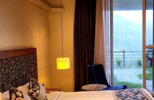 Naina Range Hotel | The Cozy Acorn Resort