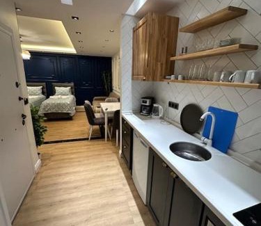 Istanbul City Center Apartment | THE cozy, below street floor APT