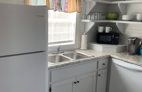 Monticello House | The Cozy Cabell Cottage