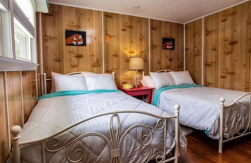Northwest Cove Cottage | The Cozy Clam Cottage~ Spectacular Views ~Best location for all your adventures