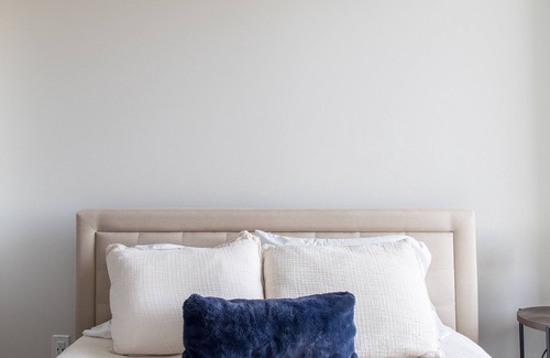 Manhattan Apartment | The Cozy Corner KSMAFI3022-112