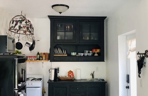 Rockledge Cottage | The Cozy Cottage at Cocoa Village-Private Oasis